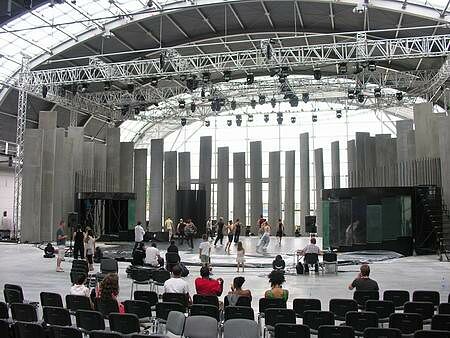 aktualnosci-2010-08-10-proby-przed-otwarciem-hali-e.jpg
