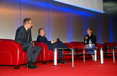 dni-dla-biznesu-2015-debata-09.jpg