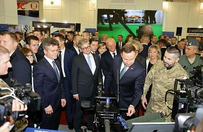 mspo-2016-duda-zwiedza-03.jpg