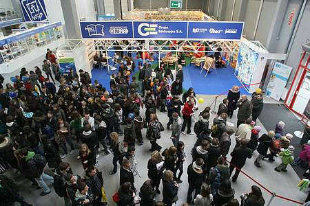 The last year’s edition of the EDUKACJA trade fair was accompanied by over 80 conferences, seminars, training sessions targeted at, inter alia, pedagogues and pupils