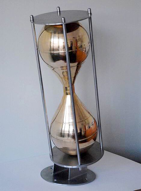 klepsydra-kolumna-czasu-01_1.jpg