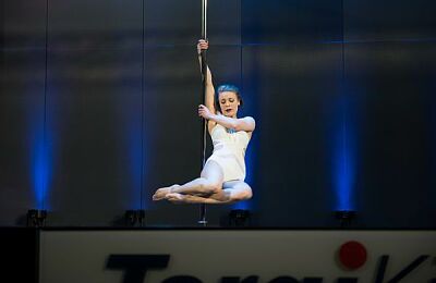 fit-weekend-2016-pole-dance-11.jpg