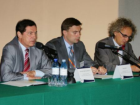 Meeting of the defence and treasury undersecretaries of state with representatives of the defence industry. From left: Krzysztof Hubert Łaszkiewicz, Marcin Idzik, Andrzej Mochoń