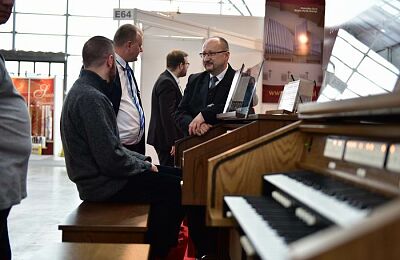 sacroexpo-2016-otwarcie-pierwszy-dzien-12.jpg