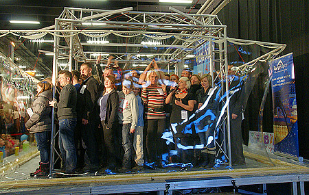 125 people were able to go into one soap bubble