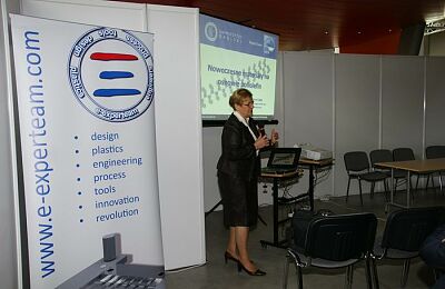 plastech-info-2016-04.jpg