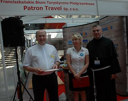 One of the tickets sponsored by the Franciscan Travel Office Patron Travel has been presented to Fr Marek Małczęć from Stary Korczyn