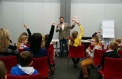 edukacja-2015-spotkanie-z-grzegorzem-kasdepke-01.jpg