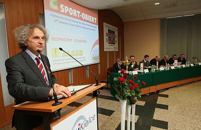 bezpieczny-stadion-2010.jpg