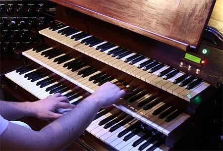 Virtual pipe organs Magnus