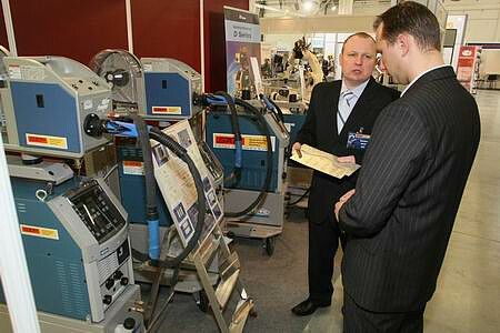 Na Over 300 tons of the state of the art equipment of the display during the fairs