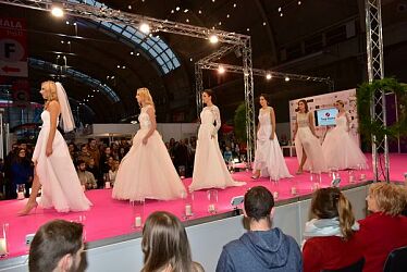 modny-slub-2016-pokaz-sukni-slubnych-16.jpg