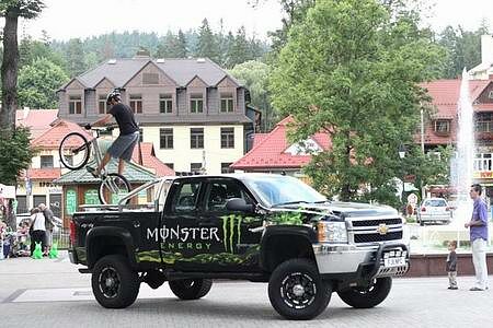 aktualnosci-sport-zima-monster-truck.jpg