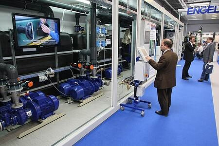 Gigantic machines have been brought to Targi Kielce, the power supply which is needed in order for the machines to work for the four trade equals the capacity used by a large steelworks