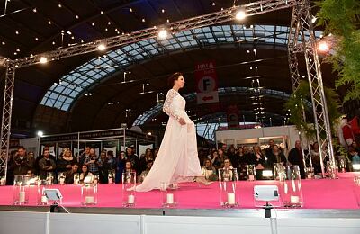 modny-slub-2016-pokaz-sukni-slubnych-05.jpg