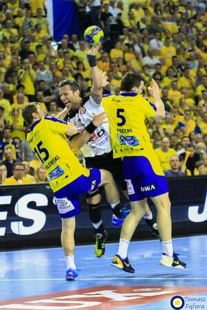 The Yellow-White-Blue have been able to pull the victory owing to their perfect defence