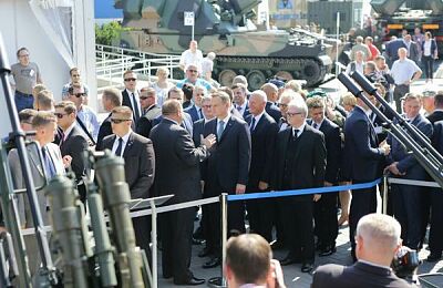 mspo-2016-duda-zwiedza-26.jpg