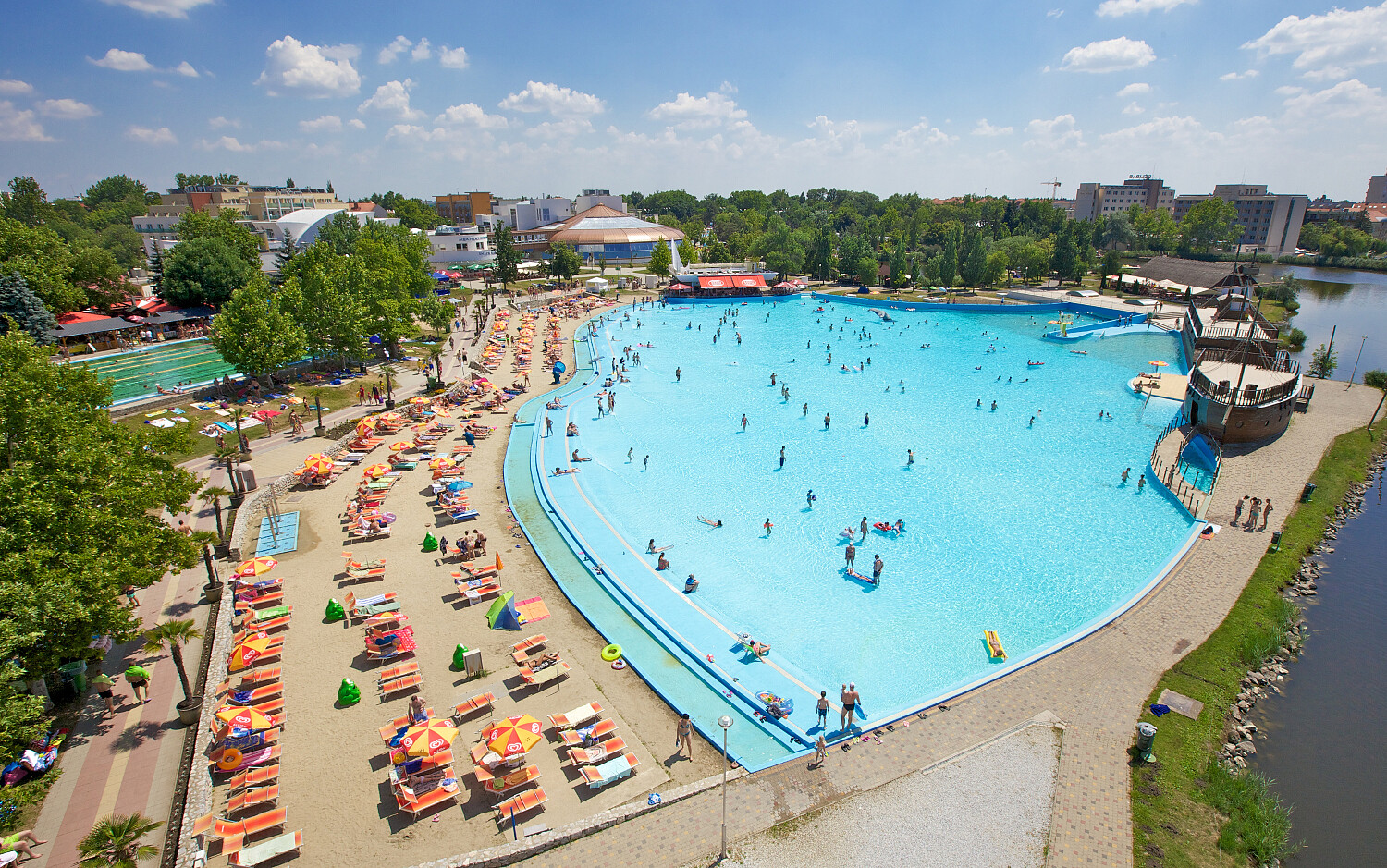 tengerpart.1500.jpg [1.93 MB]