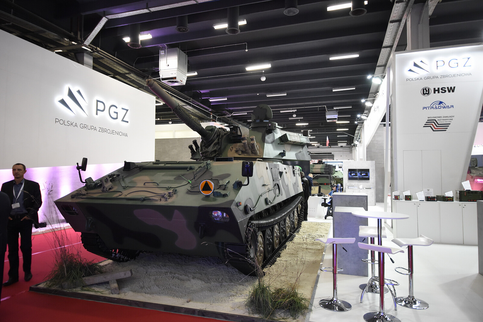 HSC2992-1.JPG [1.42 MB]