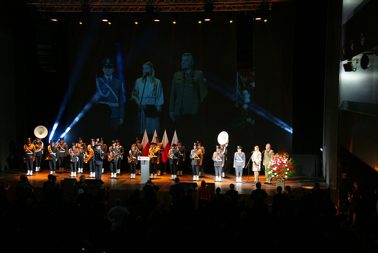 DSC00329.JPG [2.99 MB]