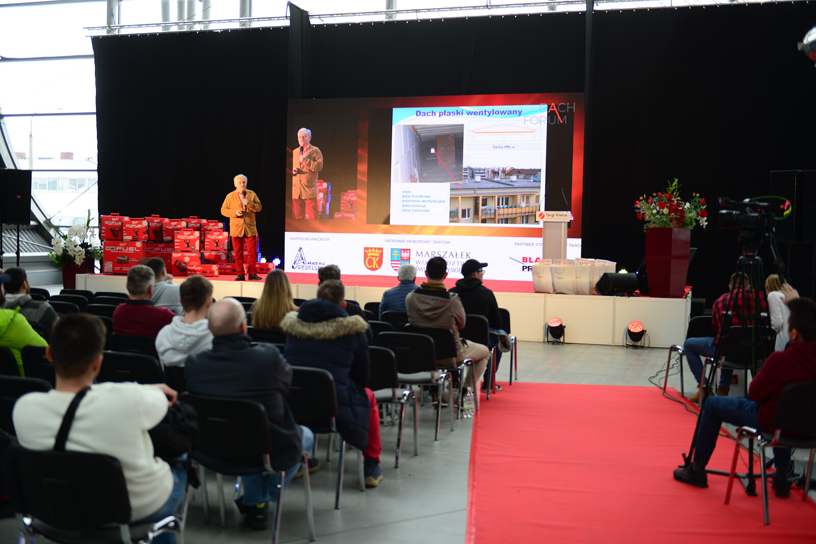 DSC-9832.JPG [4.00 MB]