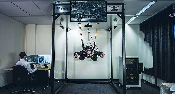 AIR-POL-sokol-free-fall-position.jpg