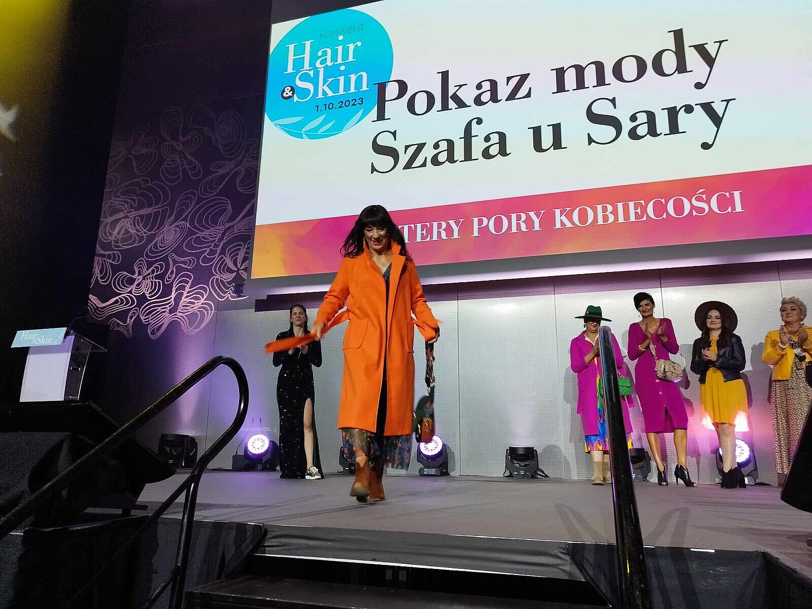 pokaz-mody-szafa-u-sary.jpg [425.13 KB]