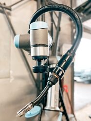 WELDING ROBOTS, COLLABORATIVE ROBOTS, AUTOMATED STATIONS