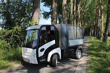 Addax-Motors-Combo-Tipper-011.jpg