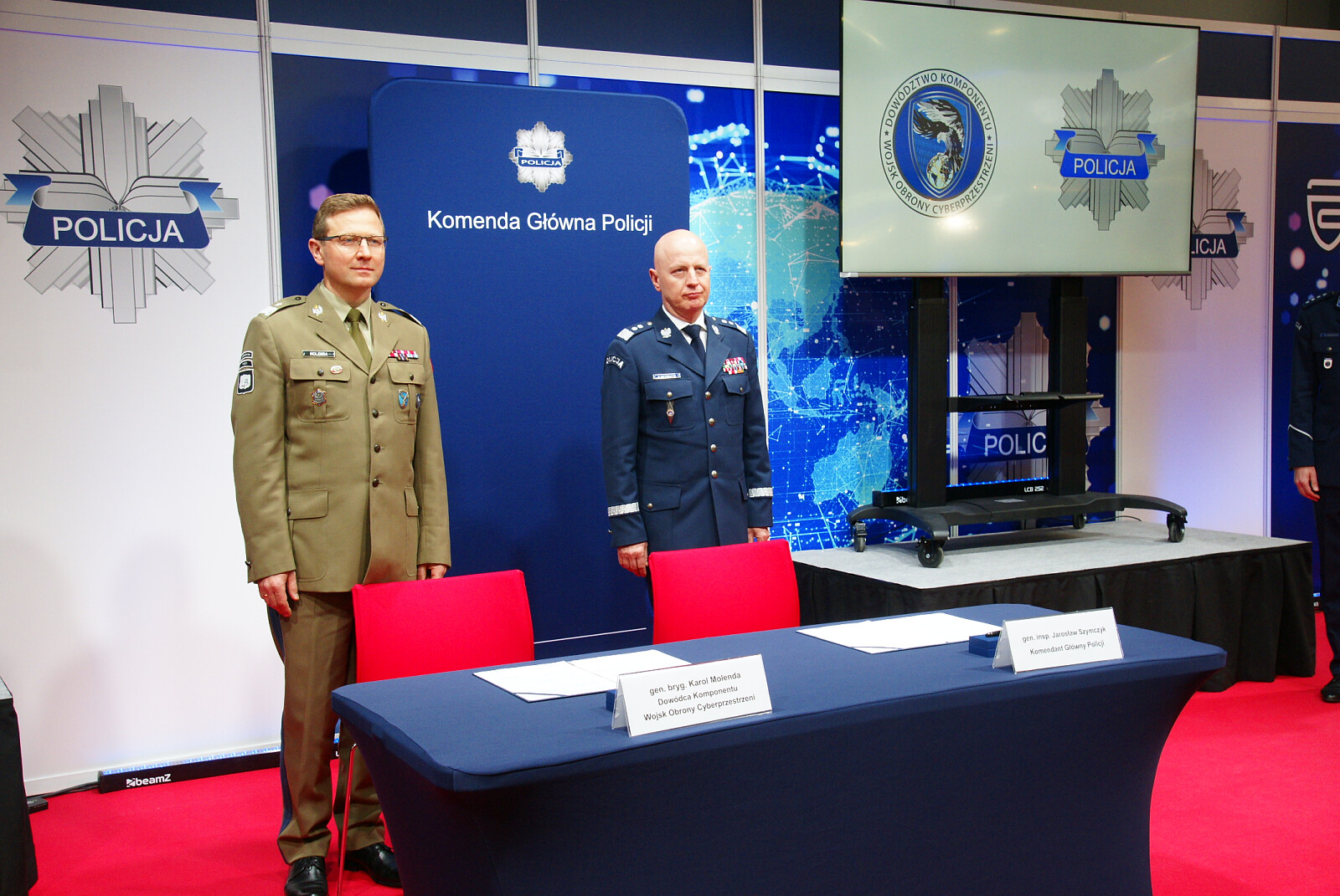 DSC00300.JPG [3.22 MB]