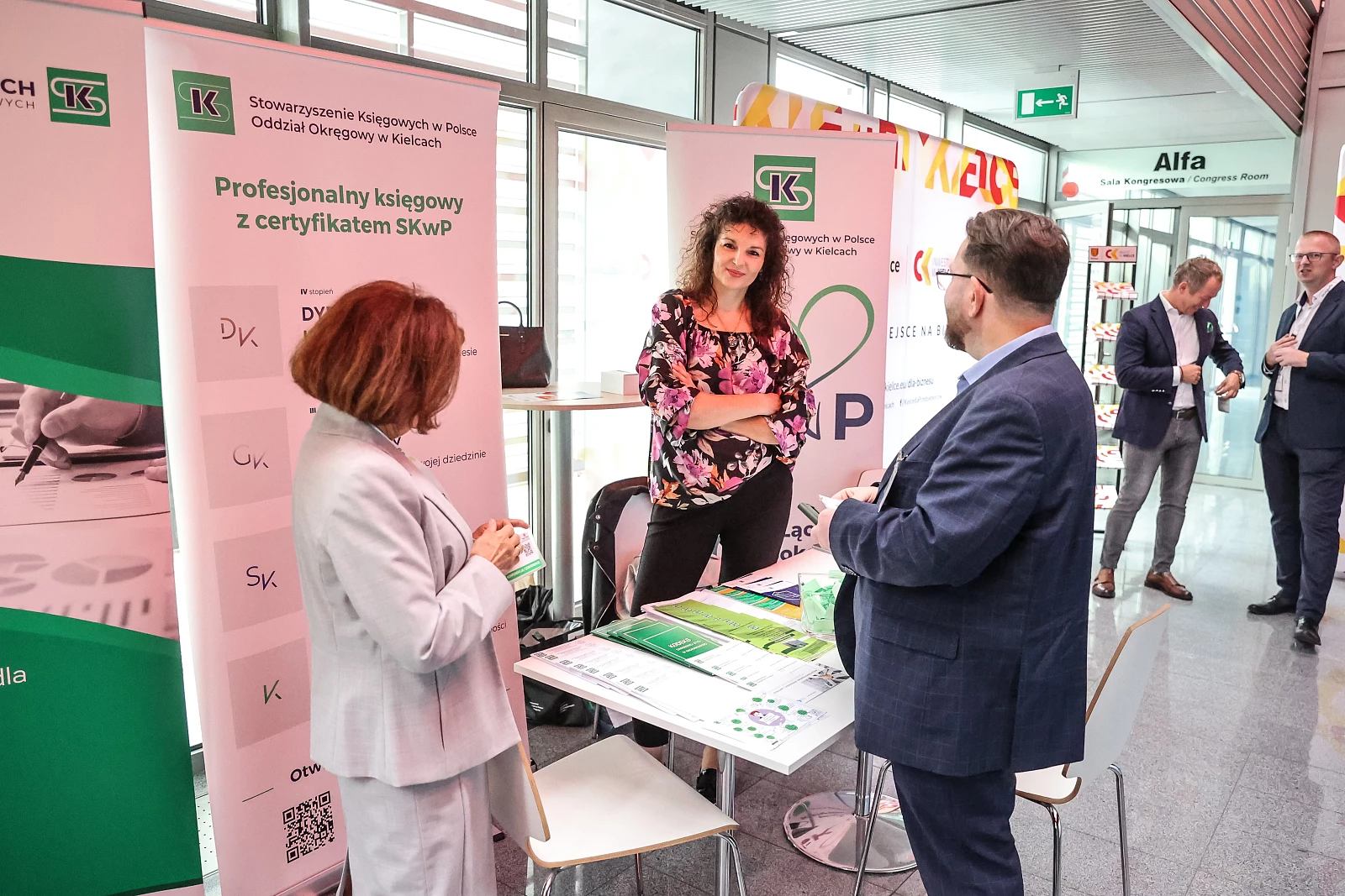 642p0450-20240926-TK-MKBR.jpg [3.72 MB]