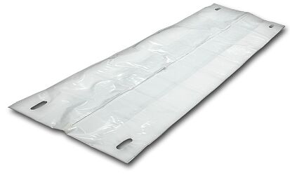 Body bag with straight zip