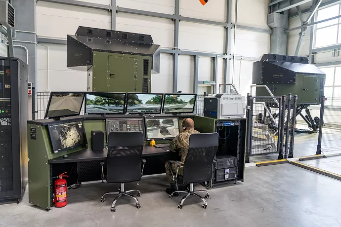 Symulator-LEOPARD2A4.jpg
