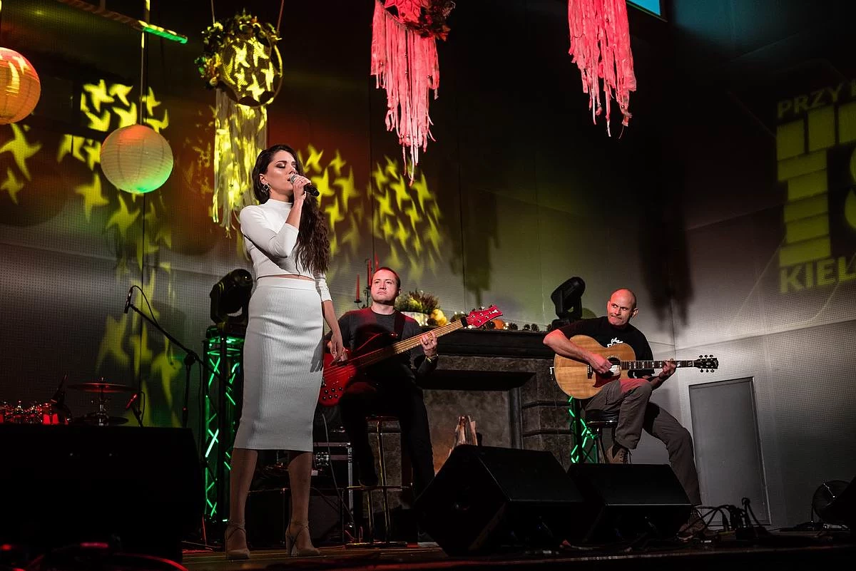 przy-kominku-2024-galeria-02.jpg [117.14 KB]