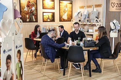 6-kids-time-hosted-buyers.jpg [40.73 KB]