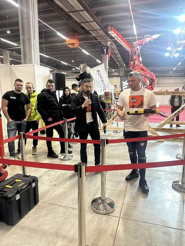 roof-crane-challenge-01.jpg [97.37 KB]