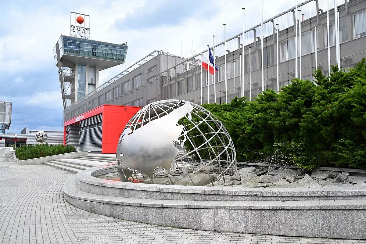 swiat-w-fontannie-1.jpg [207.24 KB]