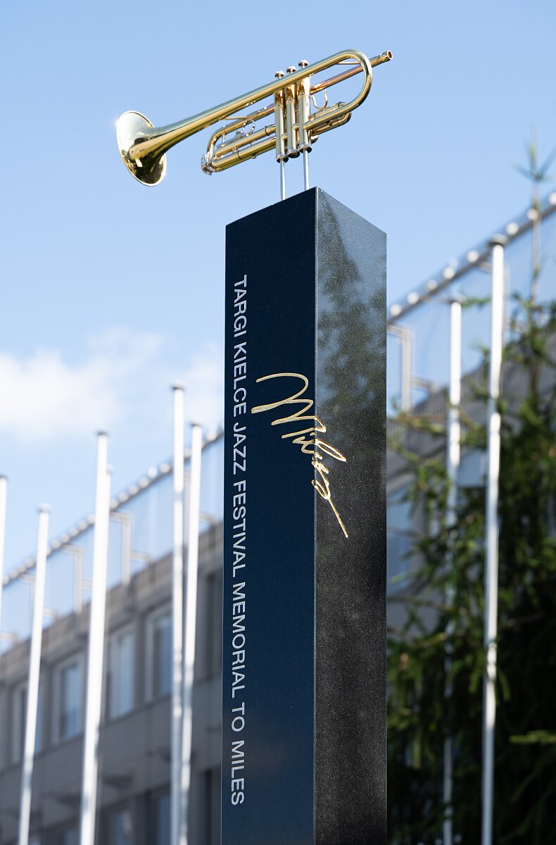 jazz-fesival-monolit.jpg [260.24 KB]