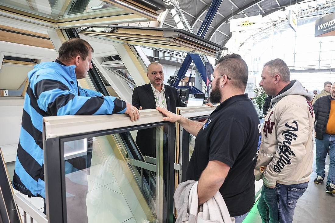 zwiedzajacy-3.jpg [149.83 KB]