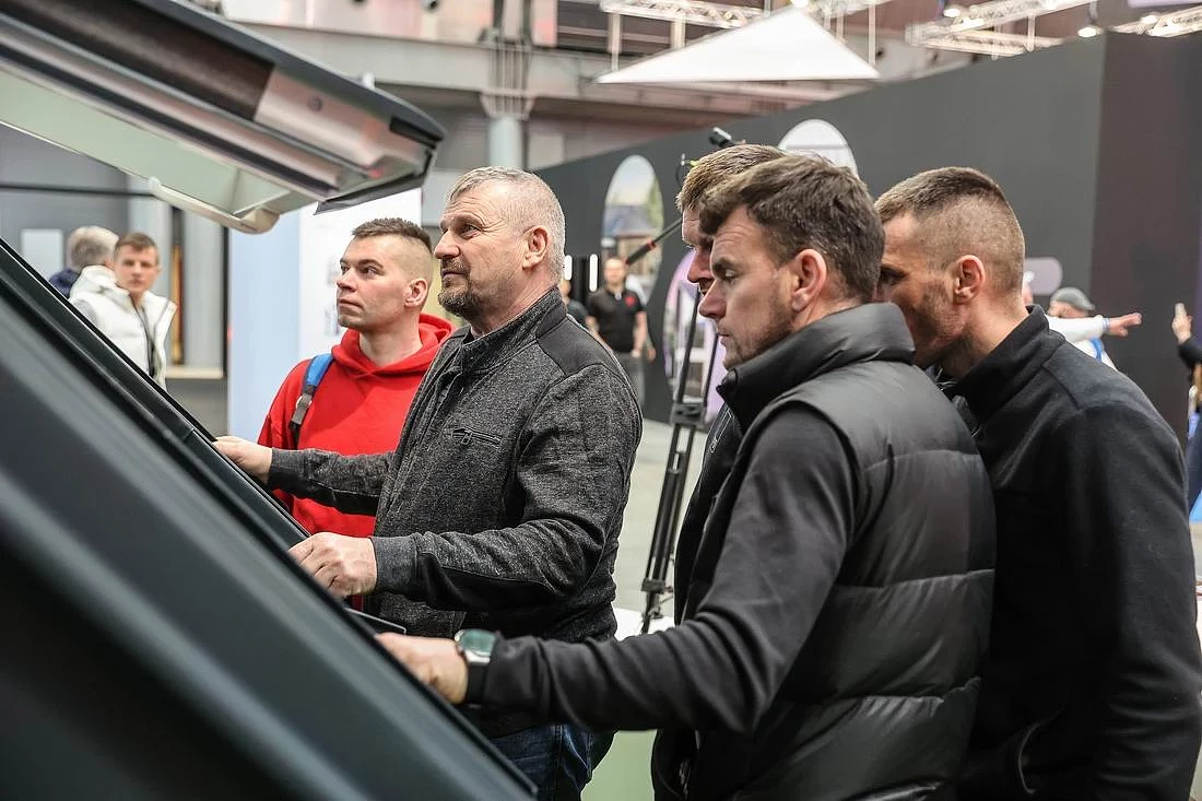 zwiedzajacy-1.jpg [109.13 KB]