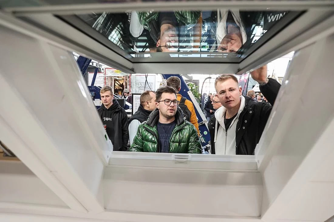 zwiedzajacy-2.jpg [92.63 KB]