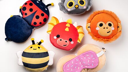 Relaxeazzz Travel Pillow