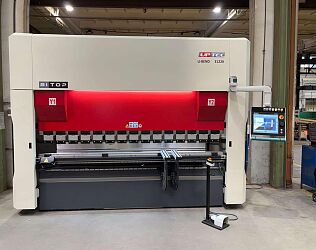 Prasa krawędziowa CNC