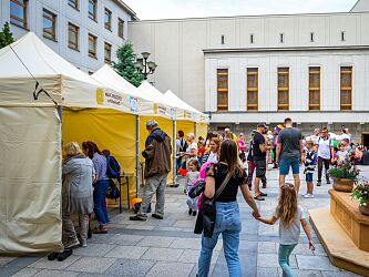 Octa Optima pop-up tent