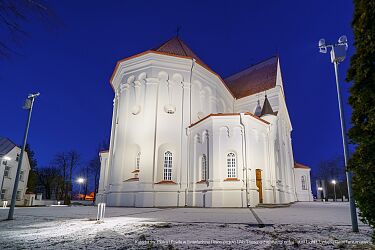 Katedra-sw.-Piotra-i-Pawla-w-Szawlach-na-Litwie-projekt-UAB-Patogi-erdve-Patogi-erdve-Just-Light-LT-zdjecia-Rinat-Tarzumanov-2.jpg