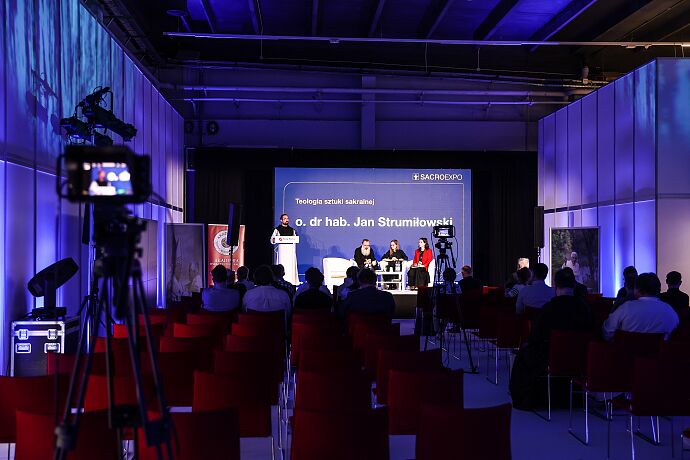 642w2605-20250603-TK-SacroExpo.jpg