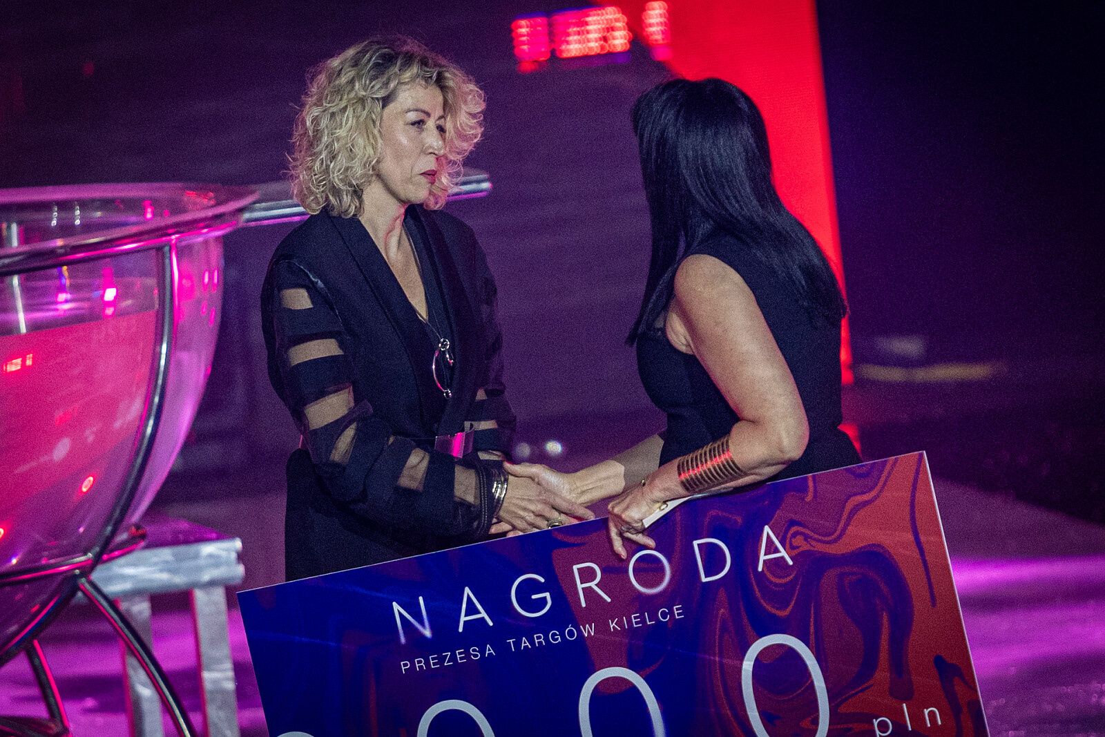 off-fashion-awd.jpg [2.41 MB]