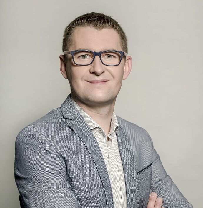 Michal-Maksymiec-zdjecie-1-2s.jpg