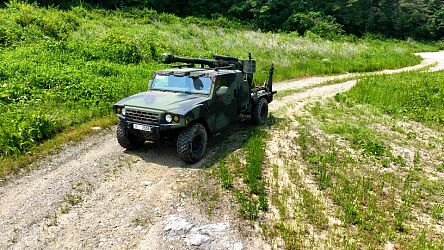 LIGHT WEIGHT 105mm SELF PROPELLED HOWITZER