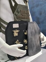 Bulletproof vest with ceramic ballistic inserts